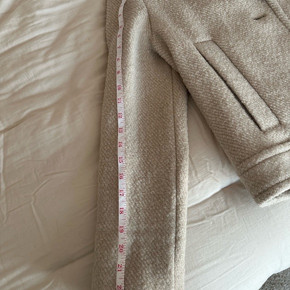 Coach waist length tweed jacket, wool blend, size small. Comes with storage bag. - Picture 5 of 7